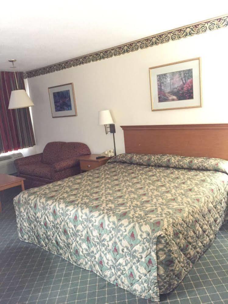 Economy Inn Dillon Exterior photo
